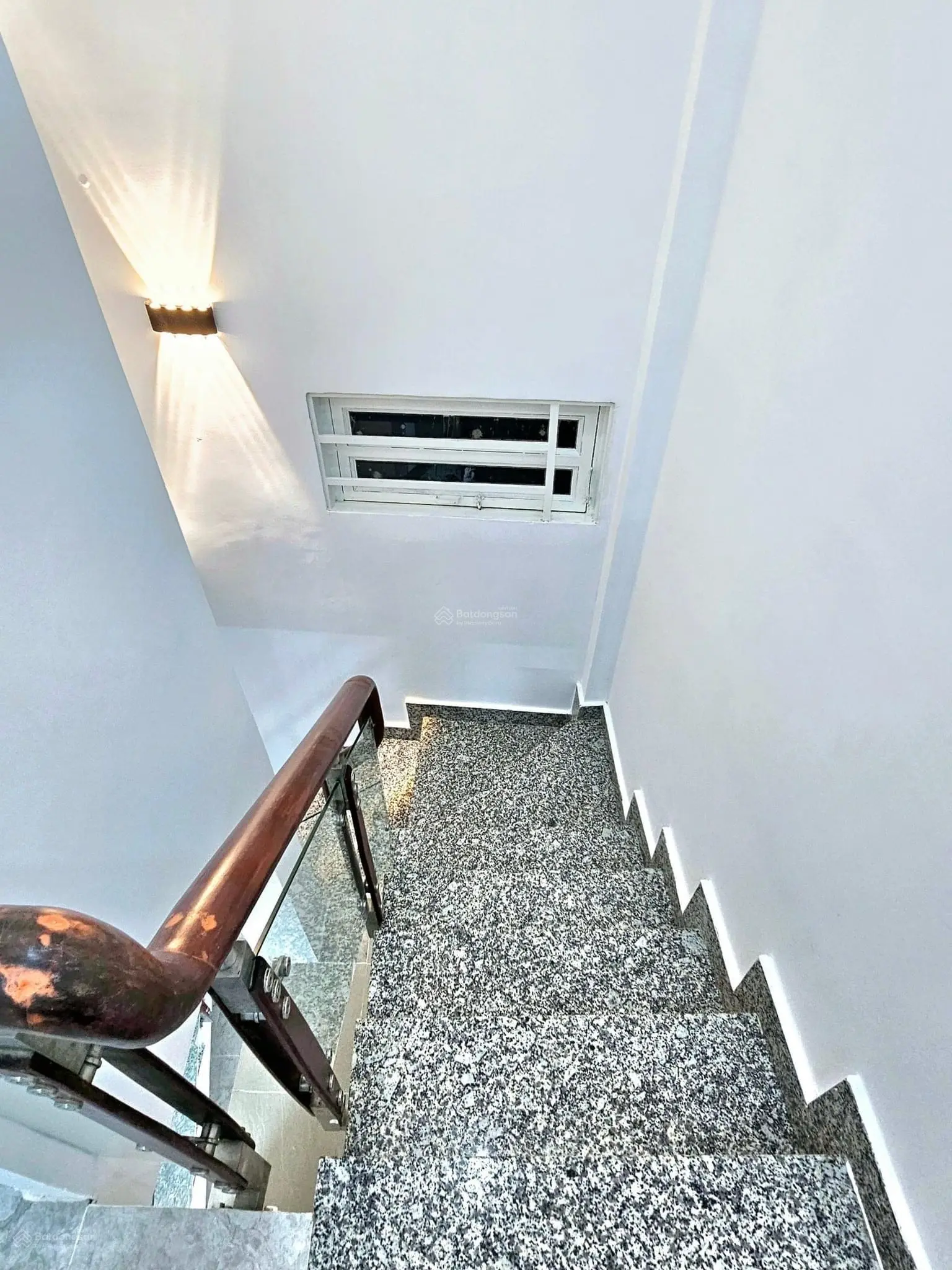 Vip! Nhà đẹp cần tiền nên bán gấp ngay Chợ Bàn Cờ - Q. 3, sổ sẵn, chốt giá bán ngay
