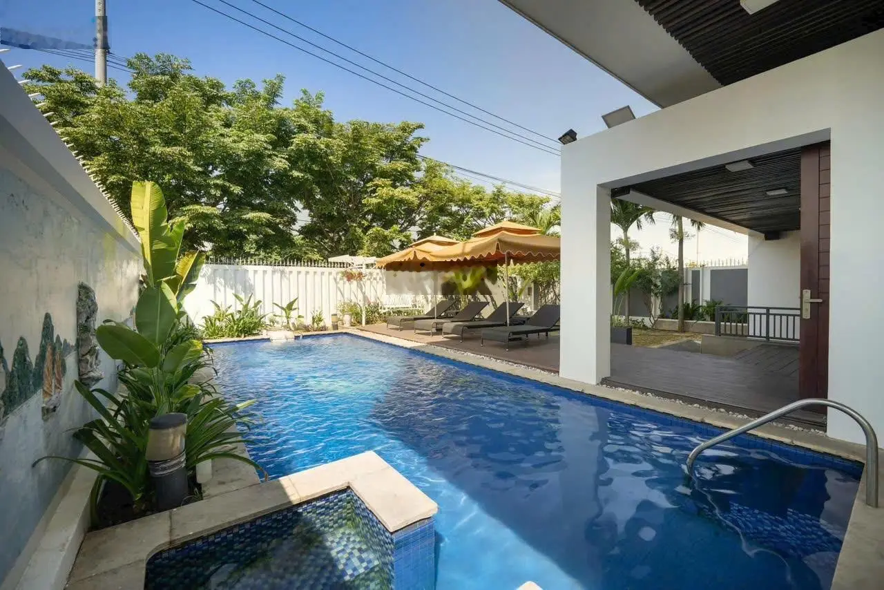Bán nhà Villa đường Lê Văn Miến, sát biển Nguyễn Tất Thành