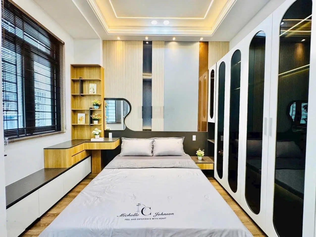 Bán nhà riêng tại Đất Thánh, 3,48 tỷ, 60m2, 4PN, 3WC, đẹp, nhiều tiện ích