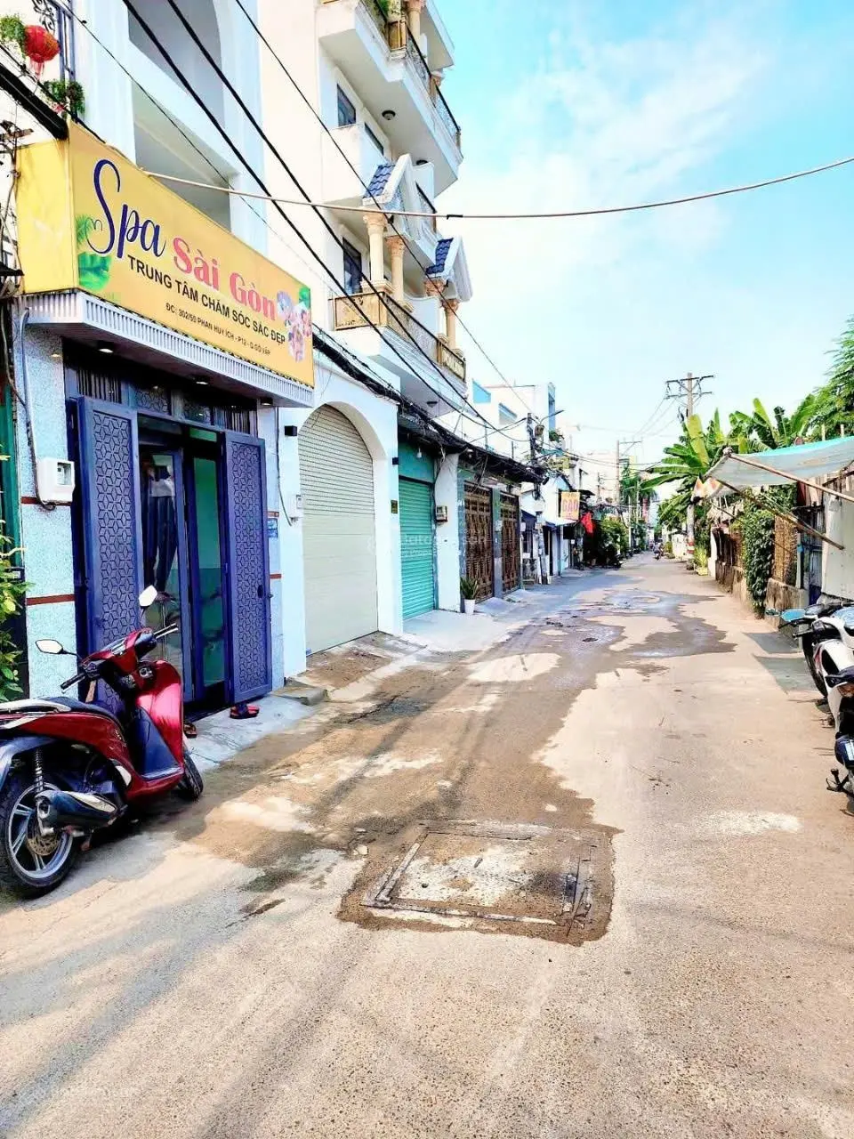 Cần tiền bán rẻ nhà 1 trệt 1 lầu ngay Emart Phan Huy ích, giá chỉ 5,9 tỷ, tiện kinh doanh