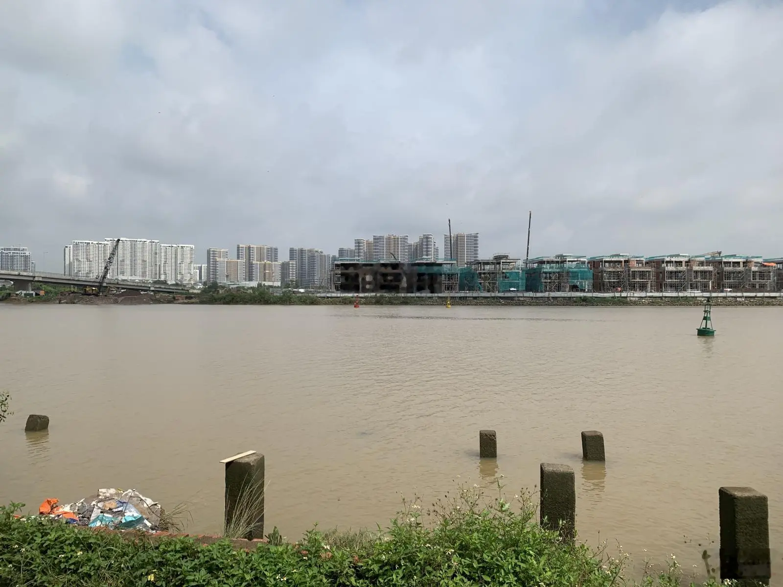 Chính chủ cần bán, 52m2 view sông, đối diện vinhome grandpark sổ riêng, thổ cư, long phước, quận 9