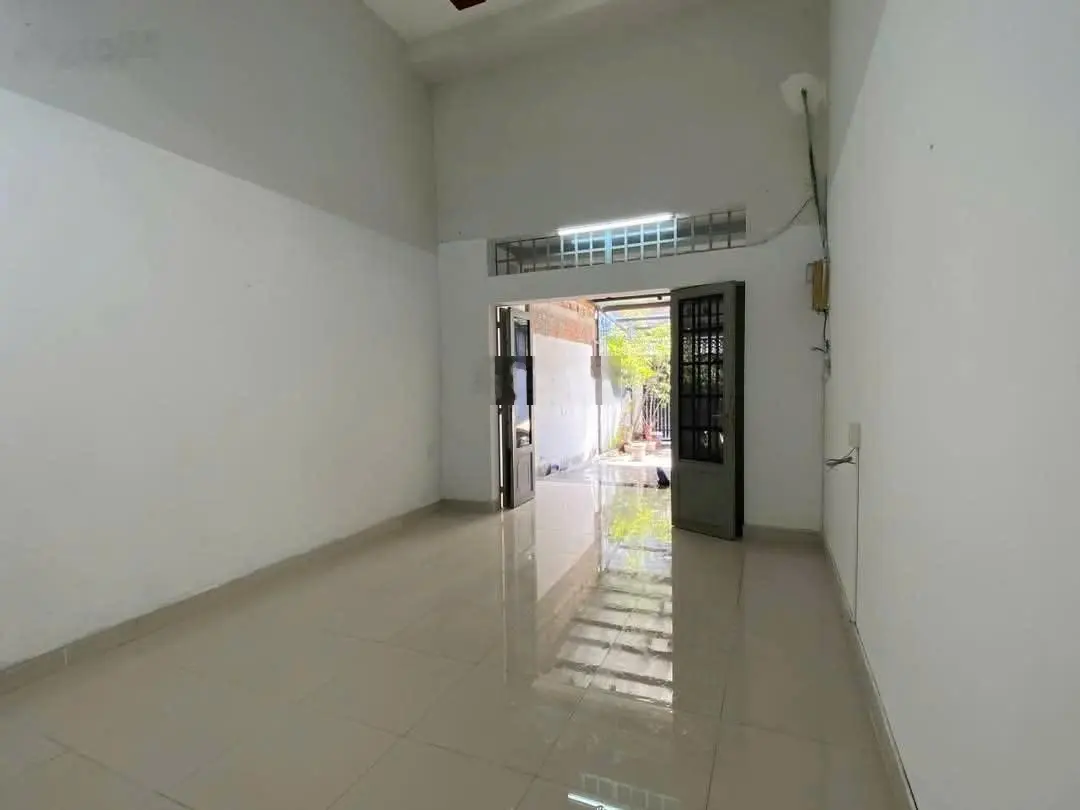 Sát trung tâm hành chính q.2 - tml -xe hơi vào nhà - 107m2 - ngang 4.4m - chỉ nhỉnh 8 tỷ
