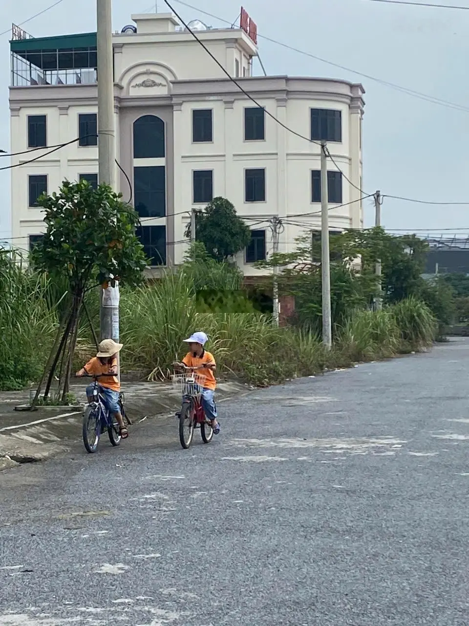 Duy nhất 1 lô đấu giá mặt chợ, giá rẻ Đại Cương, Kim Bảng. Giáp khu công nghiệp Đồng Văn 4