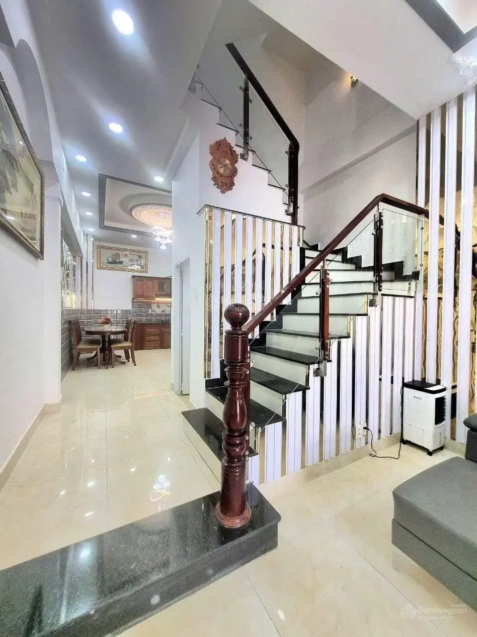 Nhà đẹp 3 lầu hẻm 1979 Huỳnh Tấn Phát (Huỳnh Thị Đồng) - thị trấn Nhà Bè