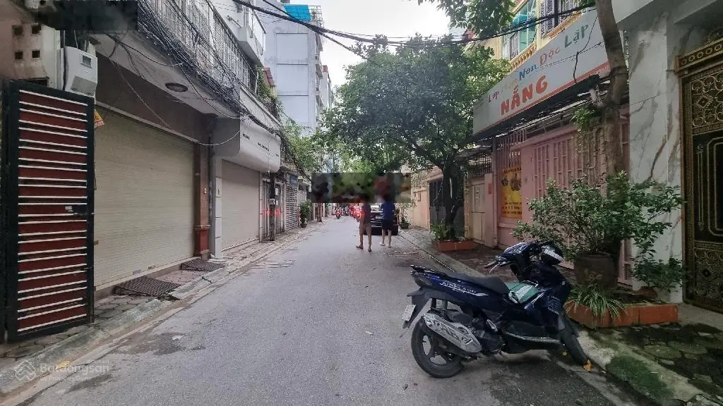 Bán nhà Thái Thịnh. 70m 7 tầng mặt tiền 4m giá 29 tỷ. Kinh doanh sầm uất, ô tô đỗ cửa ngày đêm