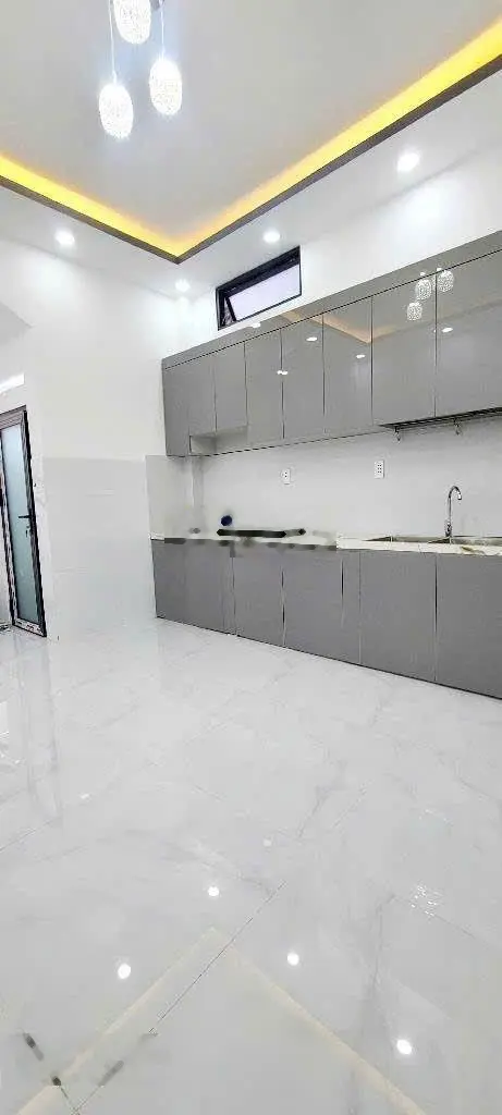 Bán Nhà HXH, 4 tầng, DTSD 136,2m2, đường Phạm Thế Hiển, hoàn công đủ (nhỉnh 5 tỷ)