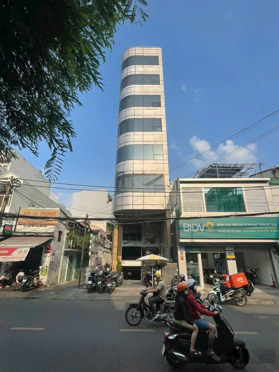 Còn sót lại 1 căn MT Trần Hưng Đạo 2 chiều. Q. 5 (4x20m) nhà 5 tầng giá sốc 32 tỷ