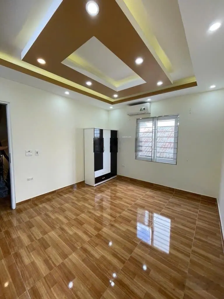 BÁN NHÀ THẠCH BÀN- VIEW HỒ- GẦN CHỢ DÂN -AN NINH- TRƯỜNG HỌC 1, 2,3 XUNG QUANH - 32M5T- NHỈNH 4 TỶ