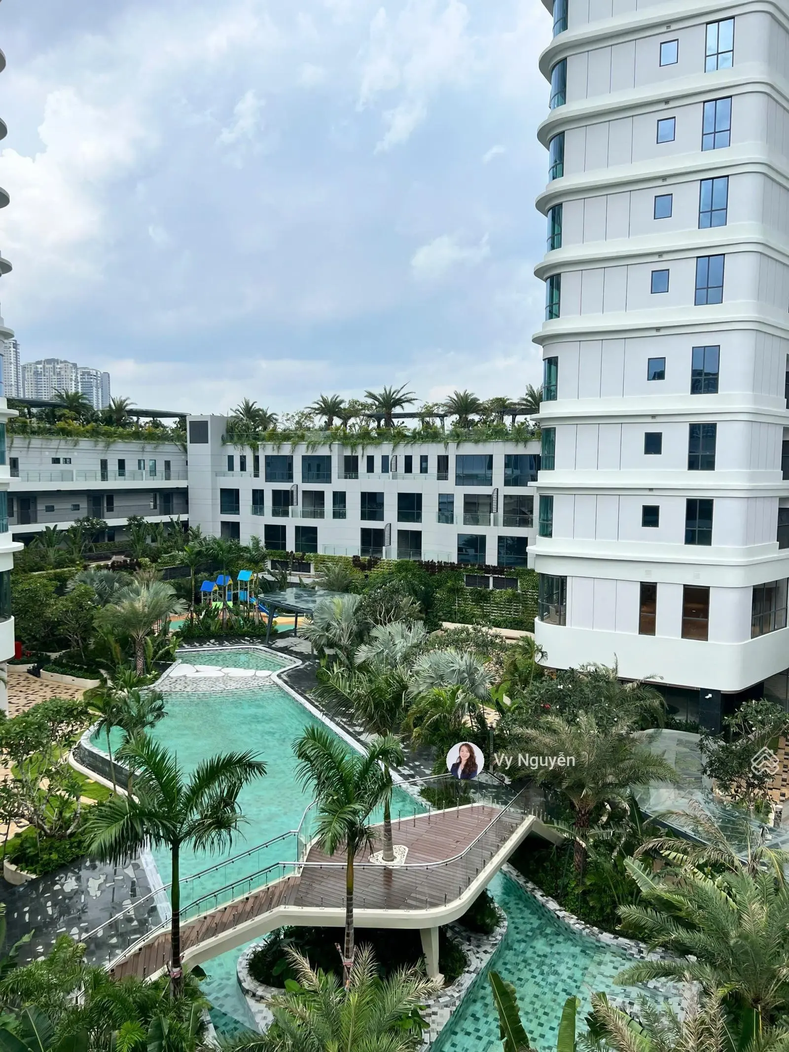 Bán nhà phố Zeit River Thủ Thiêm thiết kế 4 tầng sang trọng, mặt tiền rộng rãi