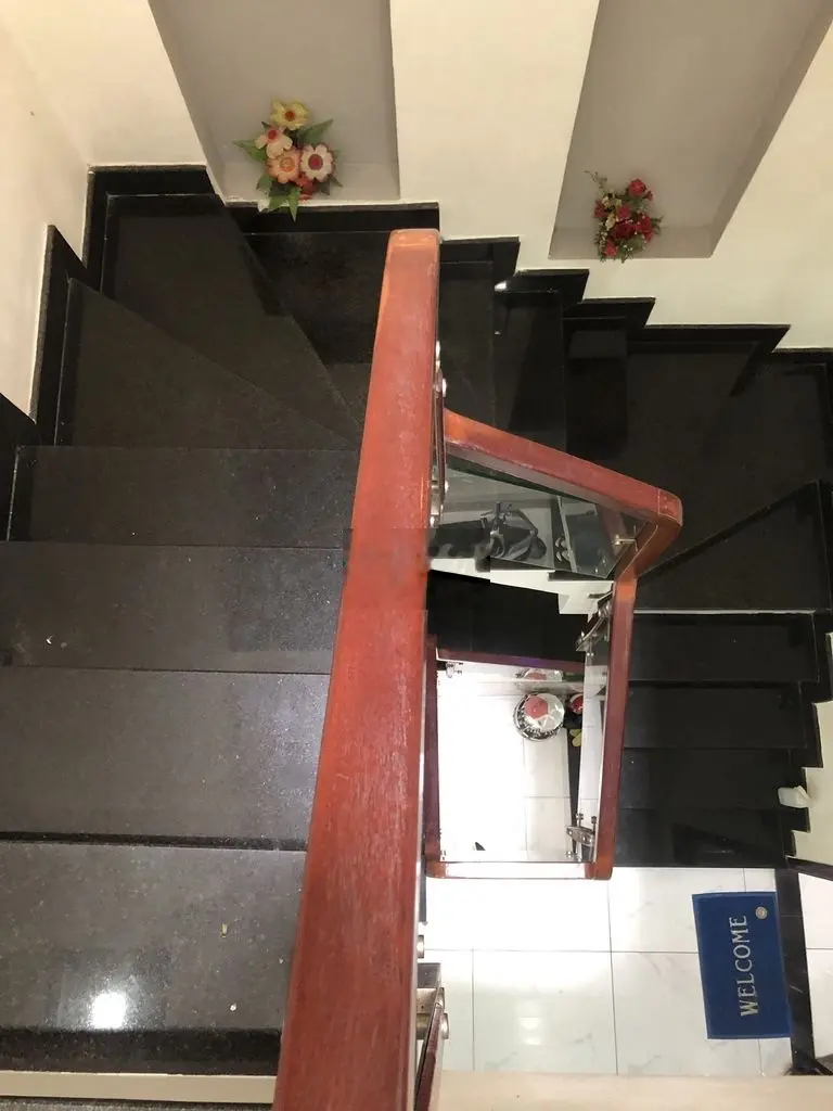 Bán nhà HXH Tỉnh Lộ 10, ngay chợ BTĐ, 40m2, 2 lầu sân thượng