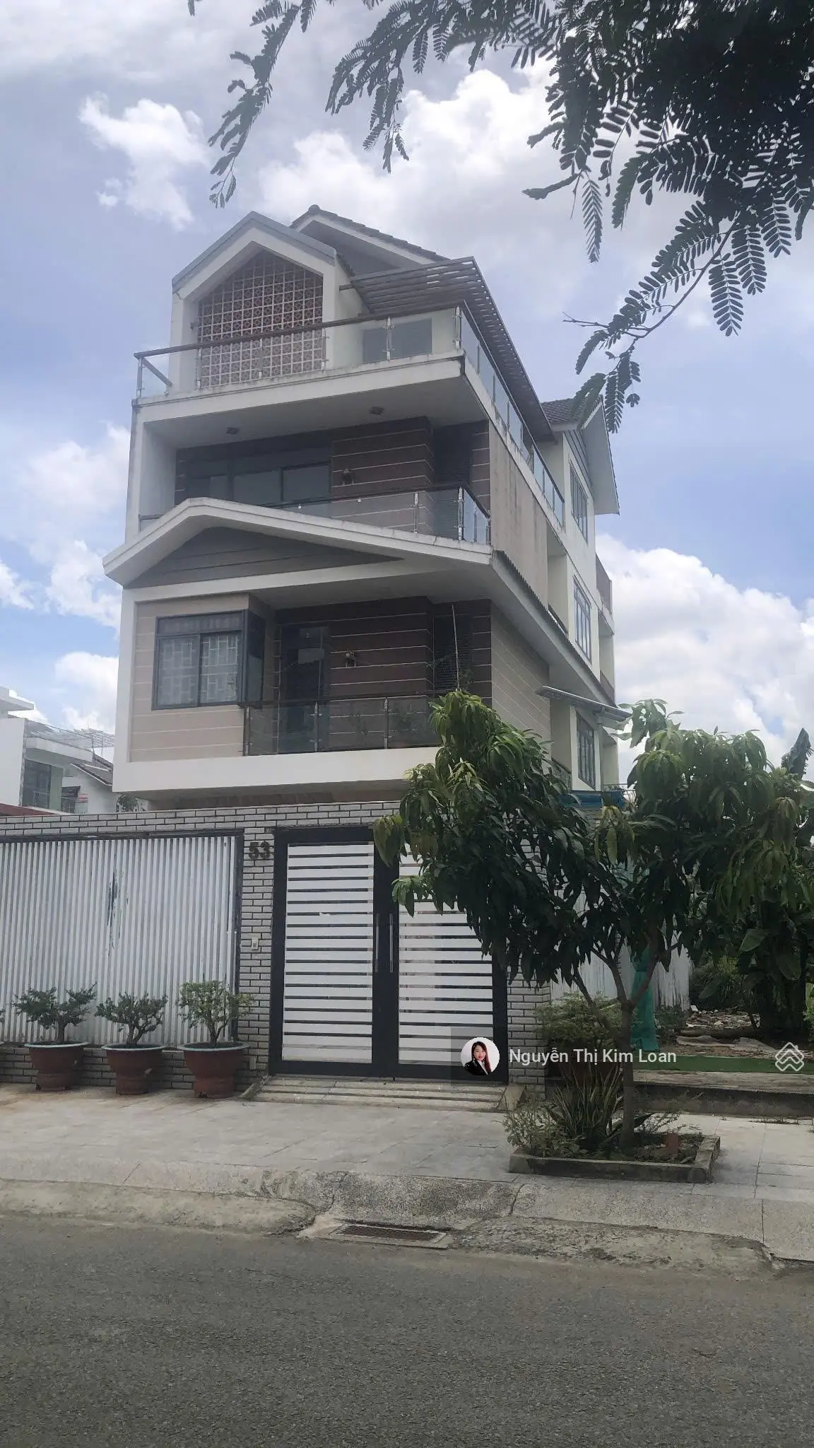 Bán nhà Mặt tiền P. Bình Trưng Đông Quận 2, DT: 192m2 ( 8m x24m), 4 tầng, giá 28 Tỷ (TL)