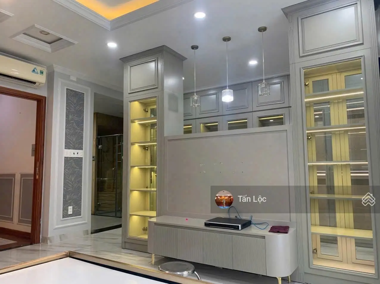 Mặt tiền kinh doanh phố đêm Xuân Thủy - 205m2 - 4 tầng - hồ bơi - hdt 77,13 triệu giá chỉ 37 tỷ TL