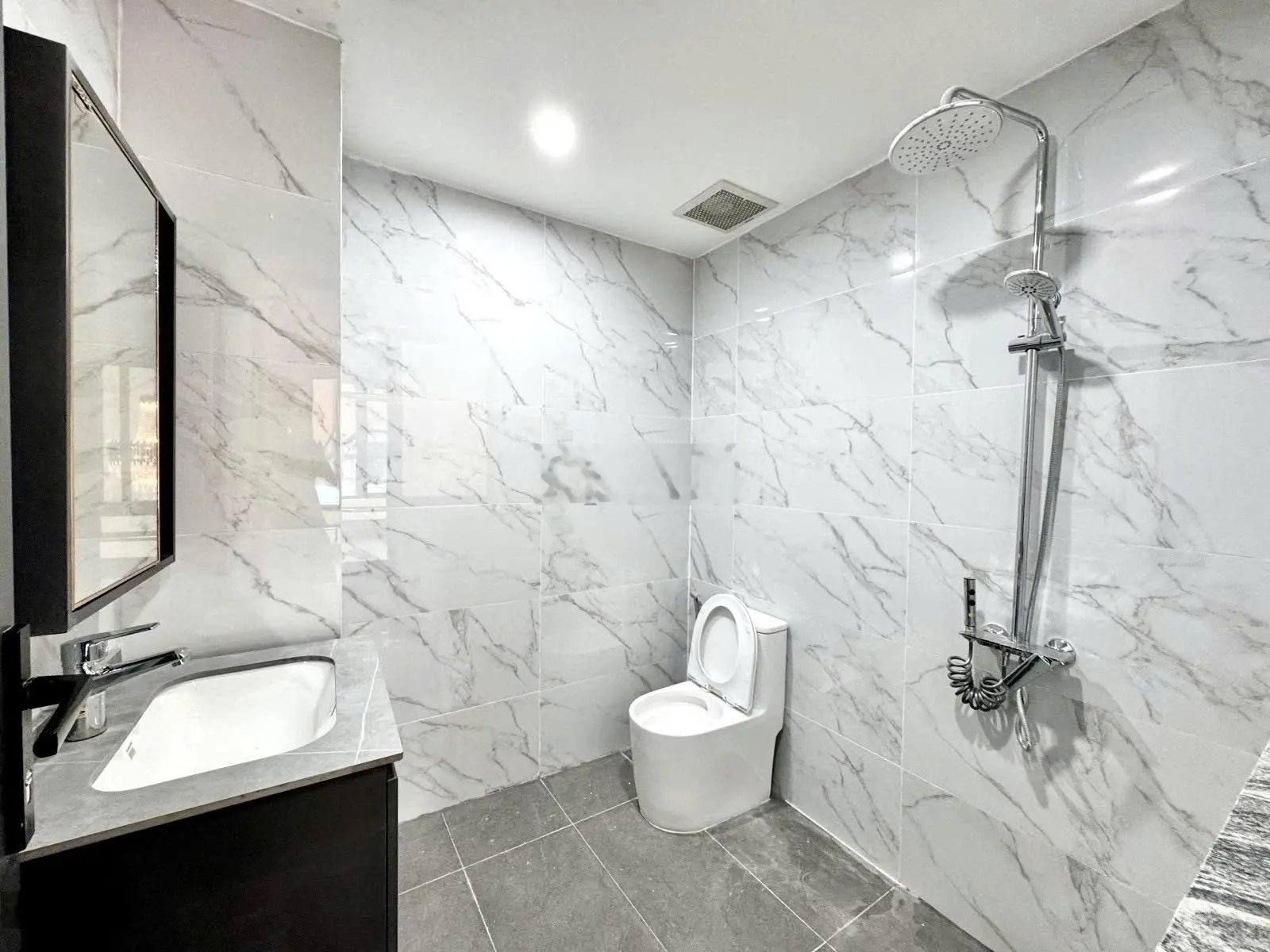 Ngang 6.5m, 1T 4L, nhà HXH đường Lê Quang Định, tặng NTCC, gần mặt tiền,giá 12,49 tỷ TL 0901291144