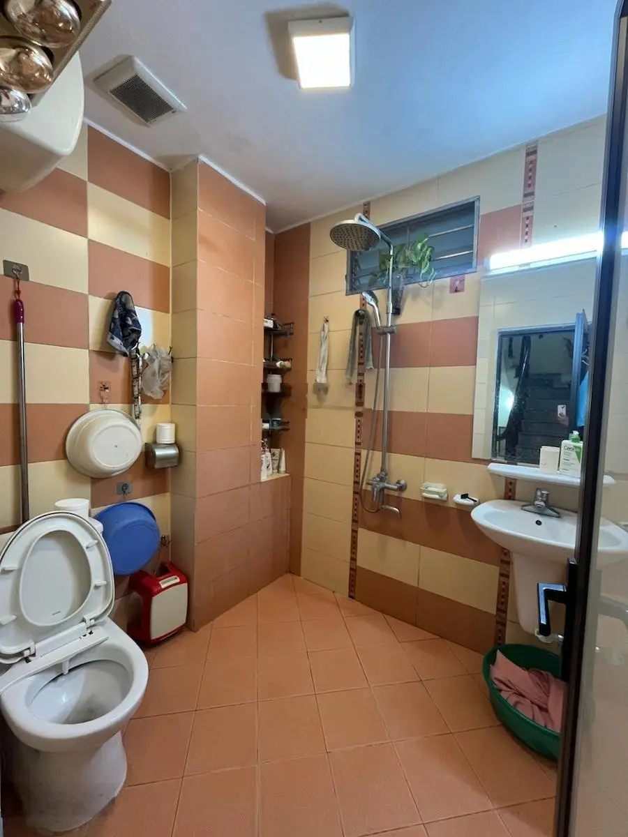 Bán Gấp nhà Cầu Giấy 58m2 x 5 tầng mặt ngõ kinh doanh sầm uất, nhà Lô Góc cực hiếm
