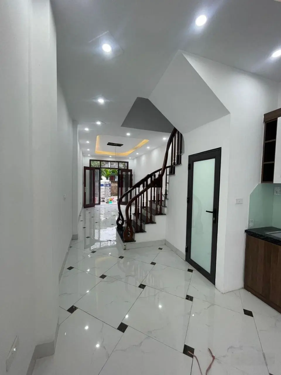 Bán căn 65m2x3T, Đại Tảo, Oto đỗ cửa ngày đêm, gần trường, chơ, UBND