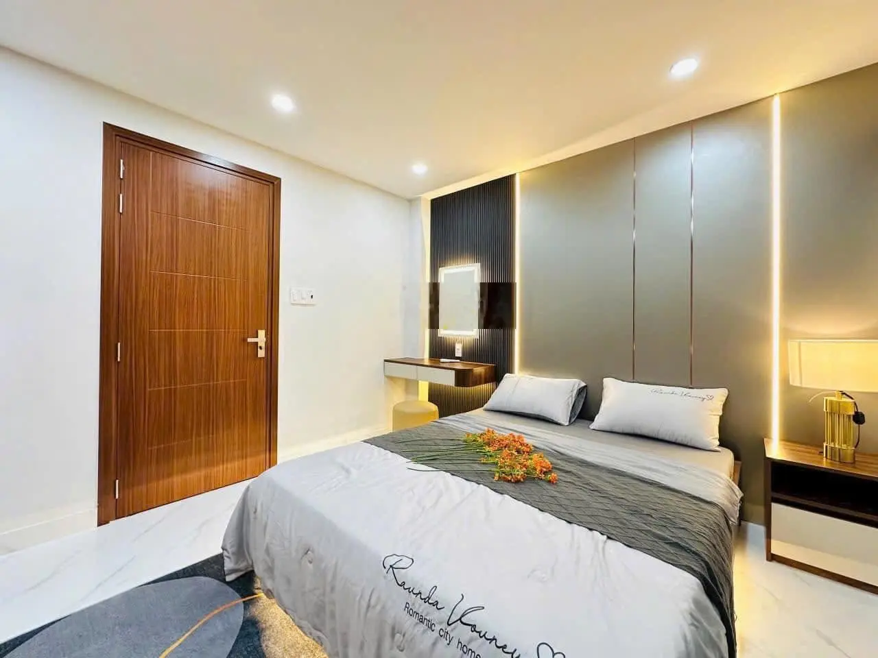 Gấp, bán gấp nhà siêu rẻ đường Thống Nhất, phường 15, Gò Vấp. DT 60m2. 1 trệt, 2 lầu - ST