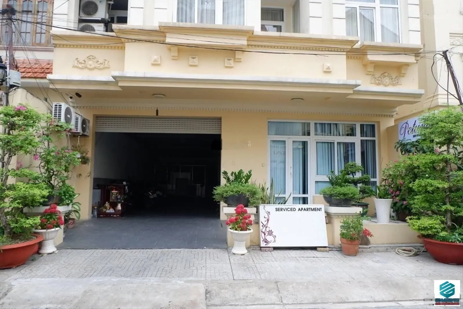 Hàng cực hiếm! Bán Tòa Căn Hộ Dịch Vụ Cao Cấp, 6 tầng tại khu vực đất vàng cho khách lưu trú!