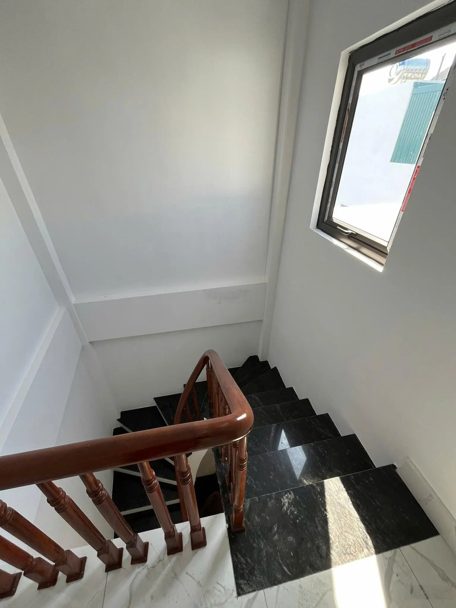 Lô góc, ô tô đỗ cửa nhà mới (4 tầng - 35m2) rẻ nhất HN. Phụng Châu Chương Mỹ. Giá chỉ 1.95 tỷ
