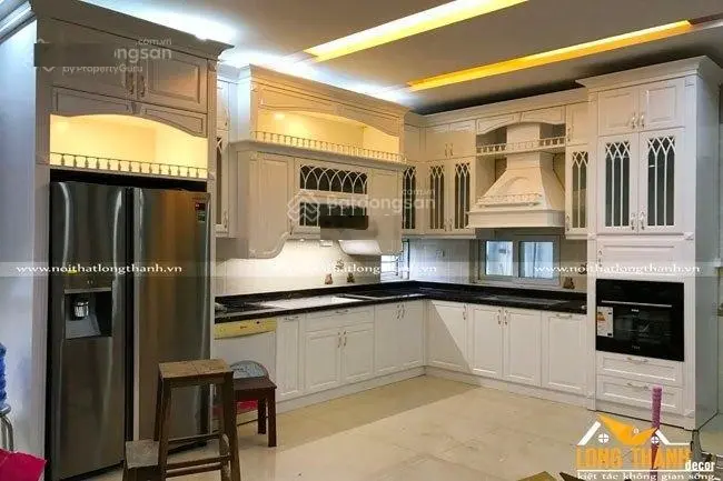 Rất gấp chủ cần bán nhà dịch vọng, nhà mặt ngõ kinh doanh, nội thất xịn. ô tô vào tận cửa.