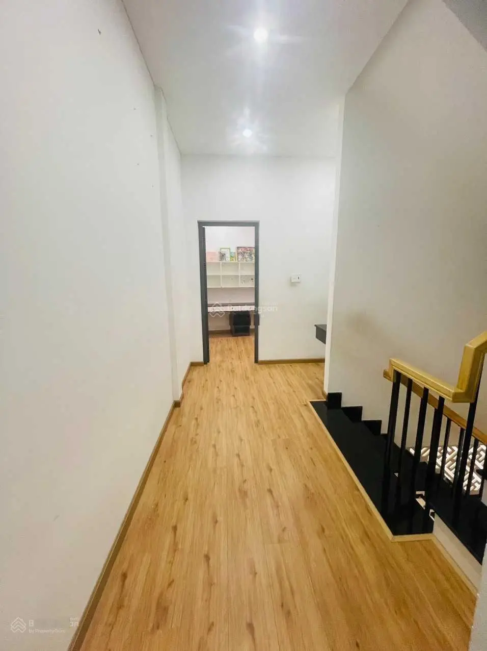 Chính chủ cần bán nhà 3 mê 3 tầng và 1 nhà cấp 4, diện tích siêu rộng 131m2 Tô Hiệu