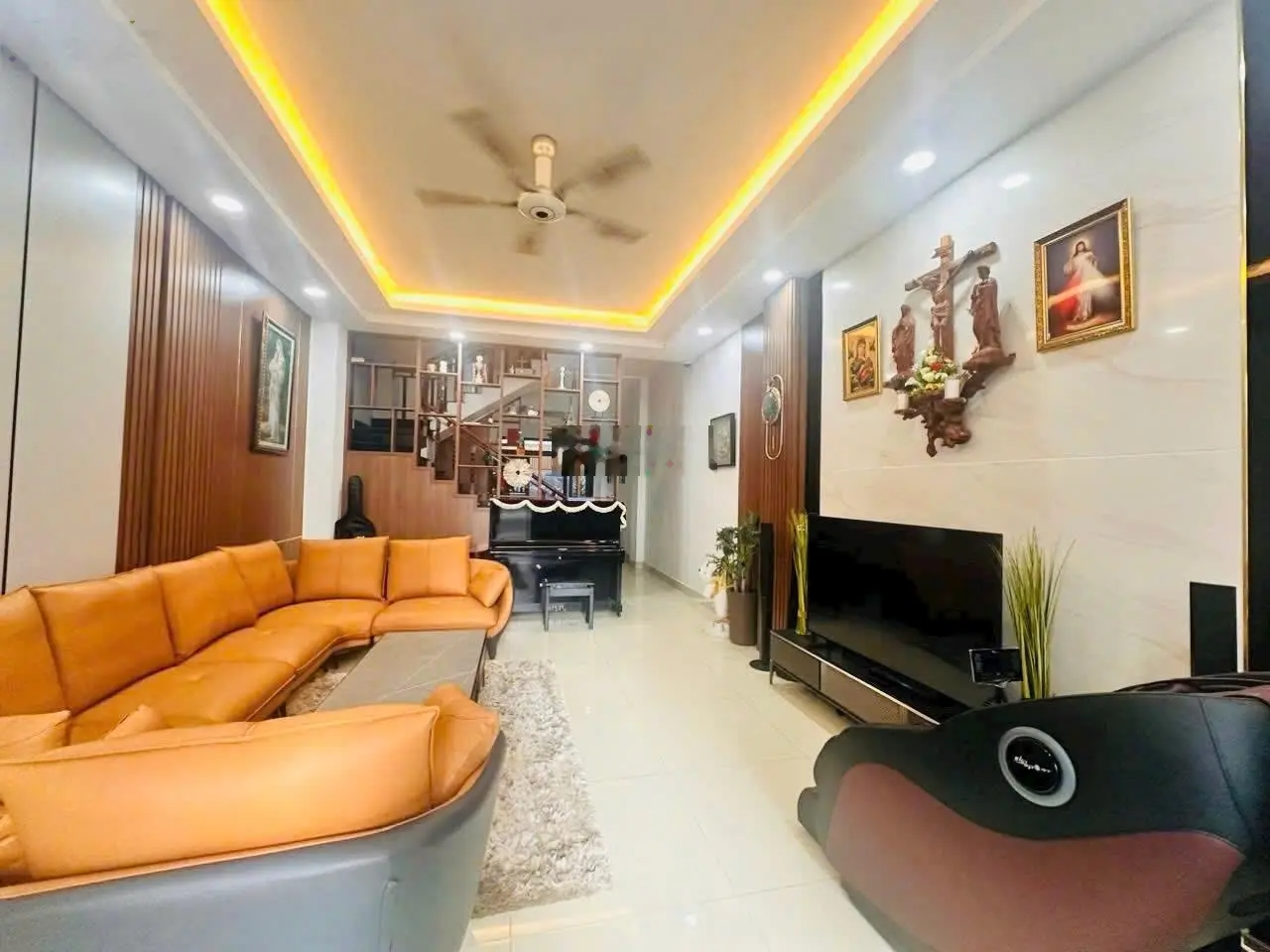 Nhà phố mặt tiền 14m, KDC Gia Hoà Đỗ Xuân Hợp, Phước Long B, TP Thủ Đức. DT: 100m2/14 Tỷ