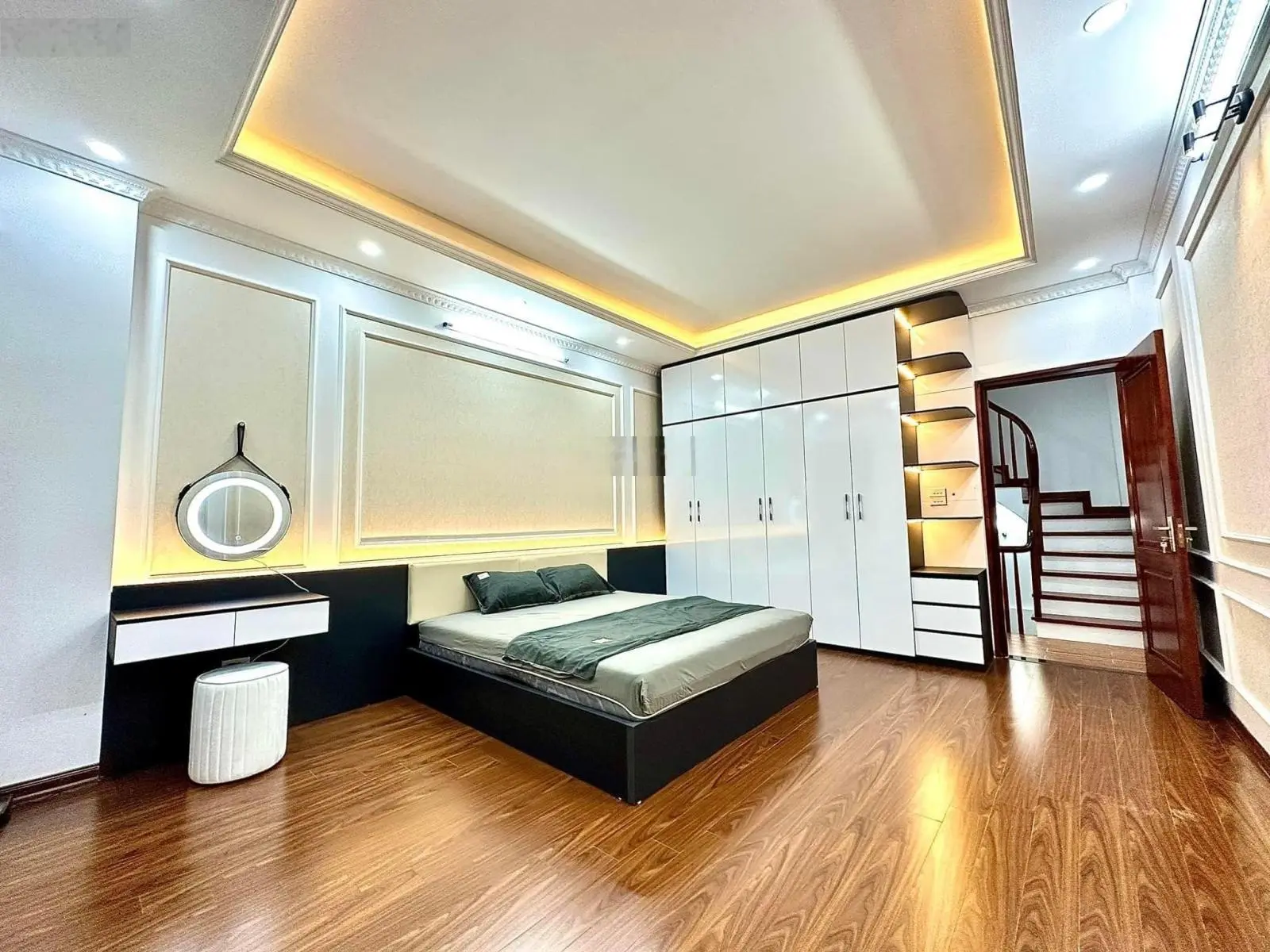 Chính chủ bán nhà Phú Thượng, phân lô, ô tô đỗ cửa, 30m ra mặt phố, nhà đẹp ở ngay. 6,x tỷ