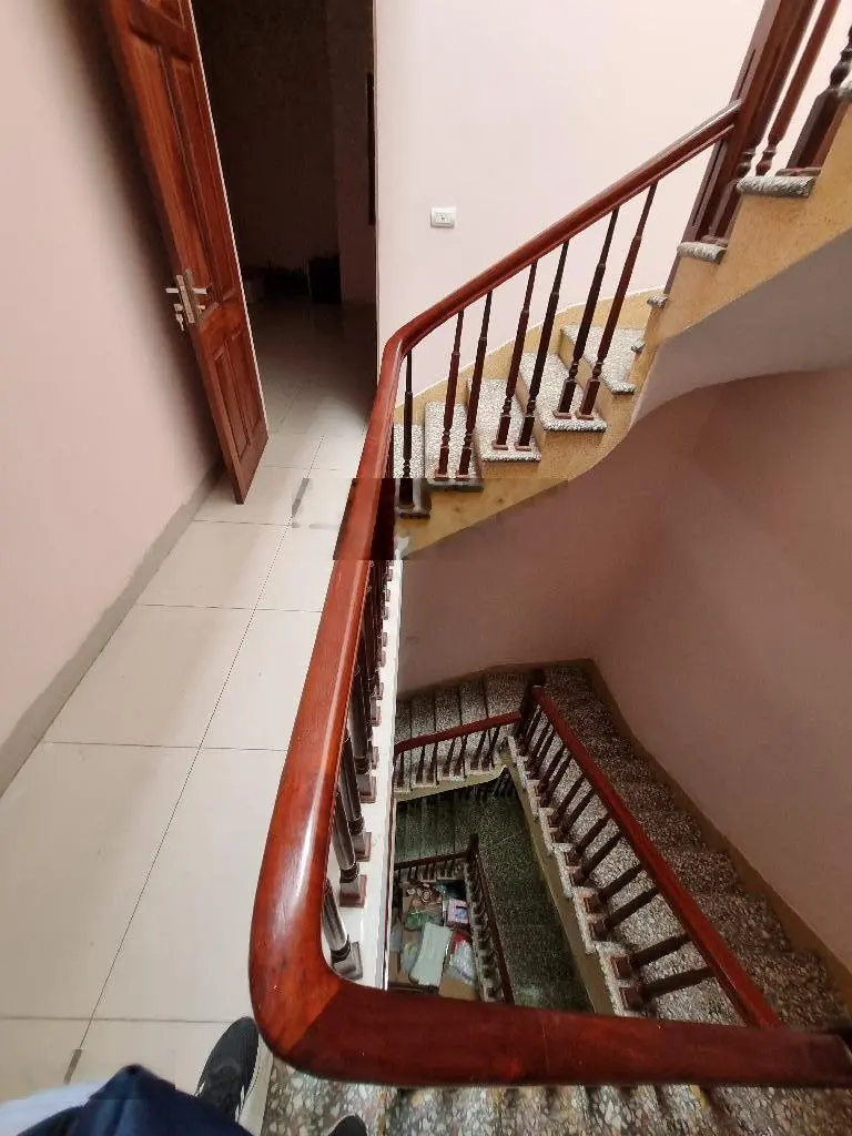 Bán nhà khu phân lô đấu giá thạch bàn 80m , mt 5m nhà 4 tầng vỉa hè 3 ôtô tránh giá chào 15,7 tỷ
