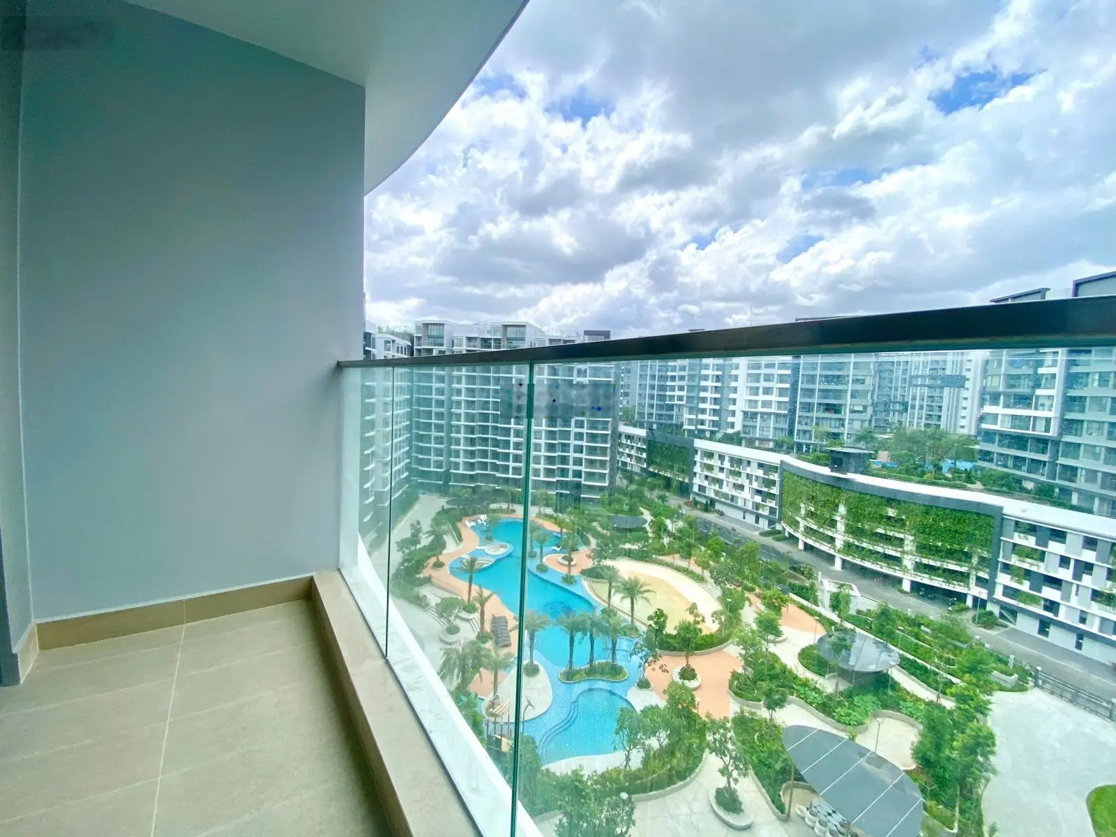 Căn hộ CC Centery 3PN 121m2 thanh toán 1,8 tỷ nhận nhà, ân hạn gốc 3 năm, chiết khấu 17%