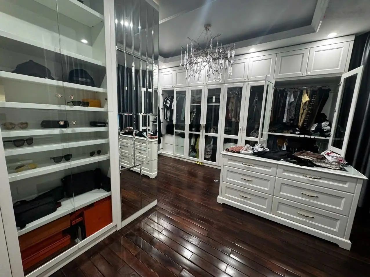 Chính chủ cần bán căn BT song lập 160m2 phân khu mở. Nhà làm full đồ, 21,9 tỷ. Mr. Sơn 0961 592 ***