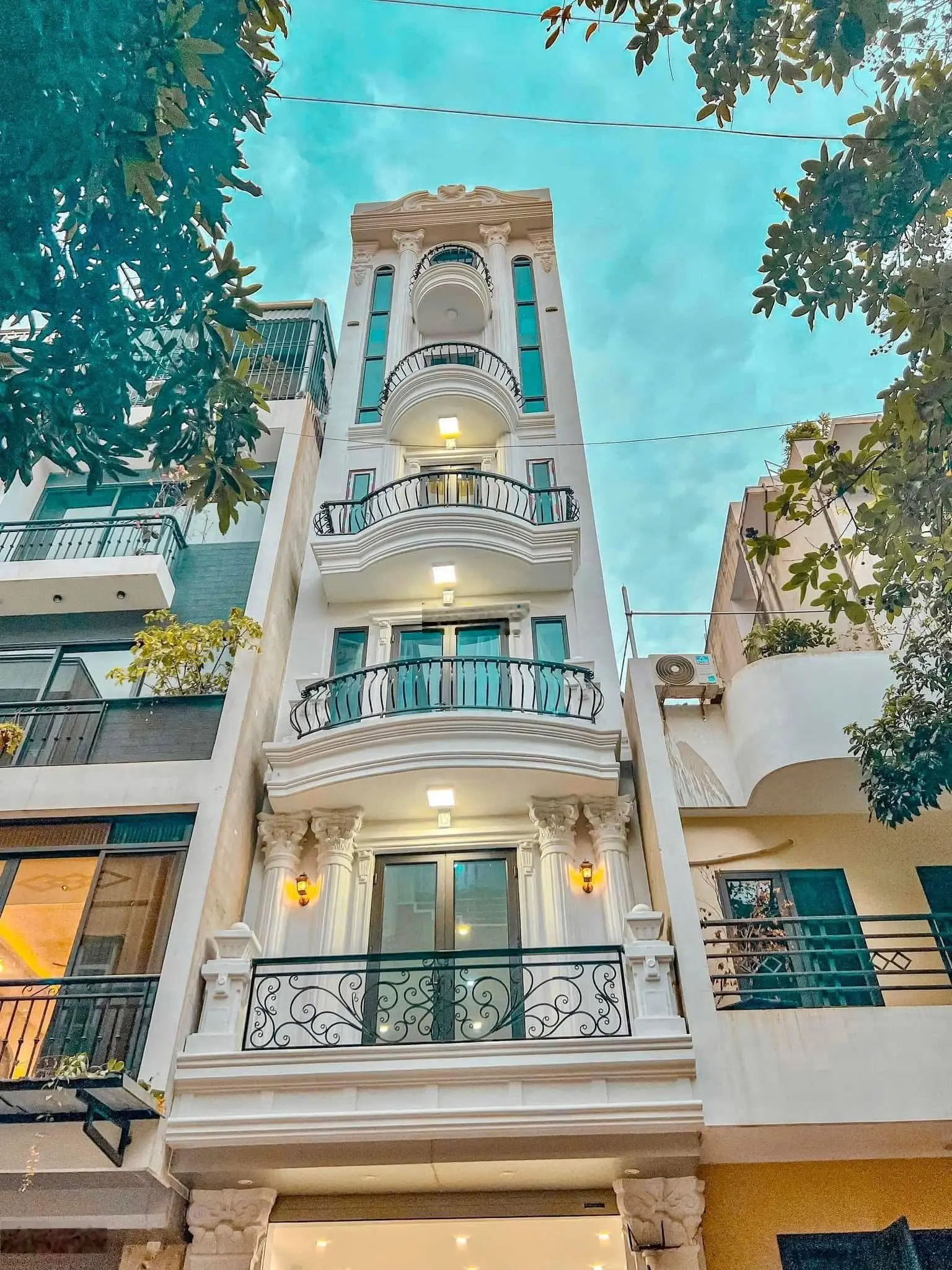 Siêu phẩm La Khê, Hà Đông, phân lô ô tô tránh, Dt 52m2 x 7t thang máy, kinh doanh full nội thất vip