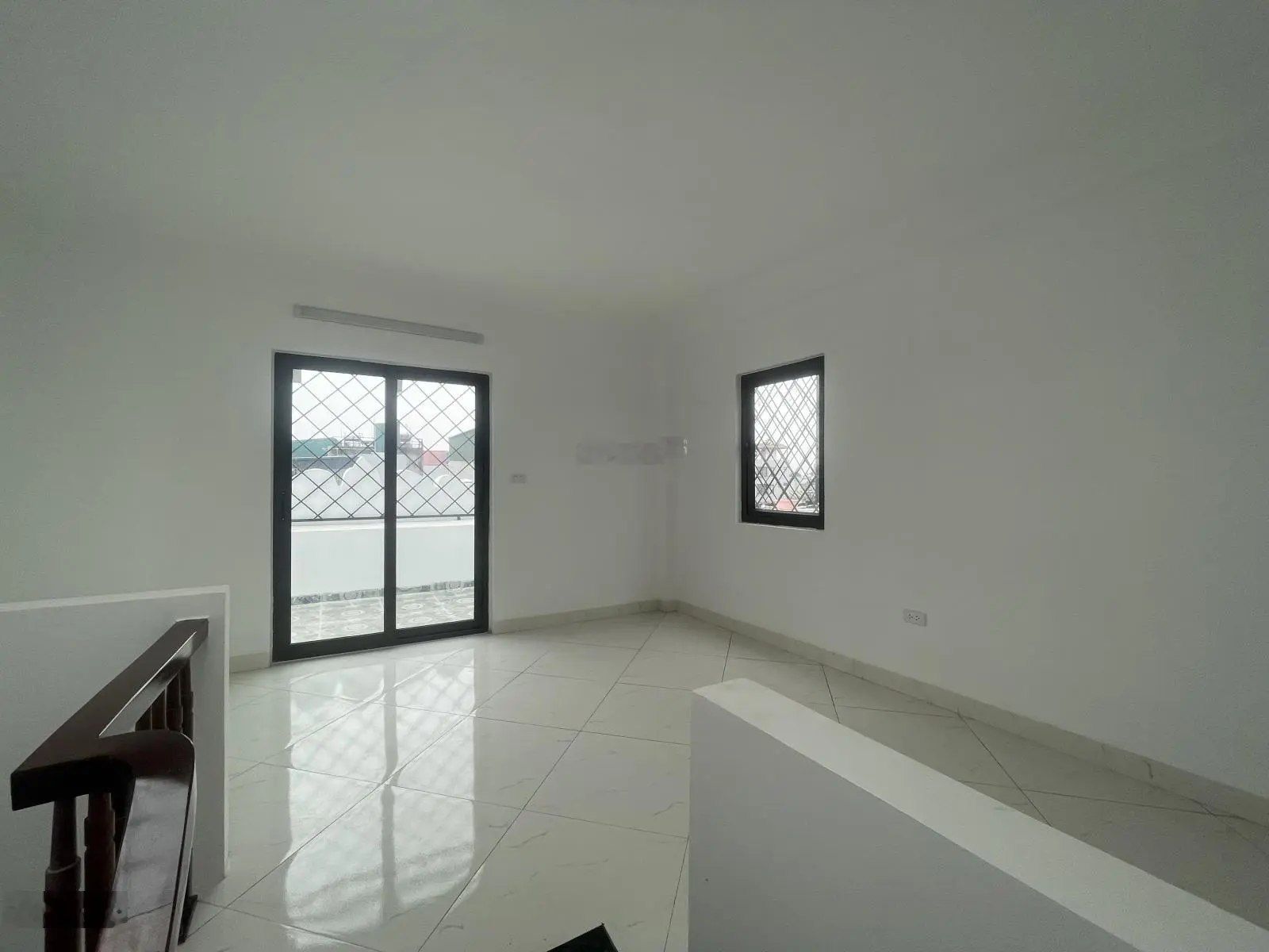 Bán nhà mặt ngõ chợ Tư Đình, kinh doanh mọi mặt hàng