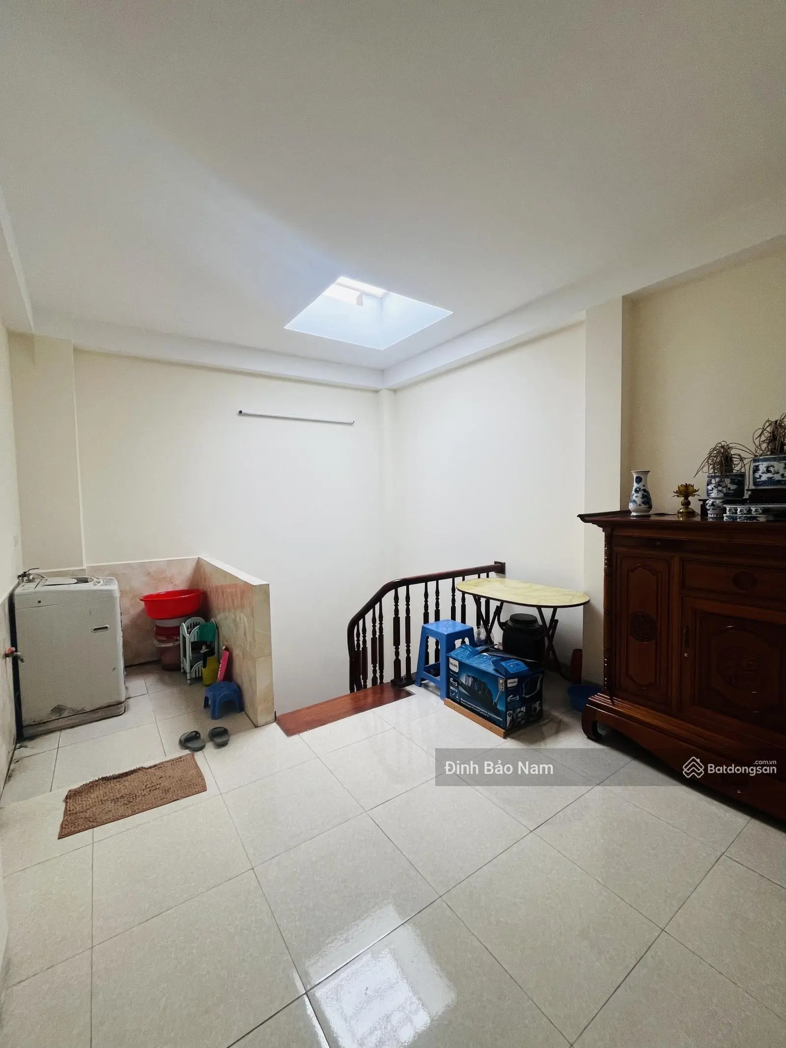 Trung tâm Cầu Giấy 30m2 5 tầng MT 3.42m giá 7.3 tỷ, ngõ ba gác sổ đỏ vuông đẹp dân cư thân thiện