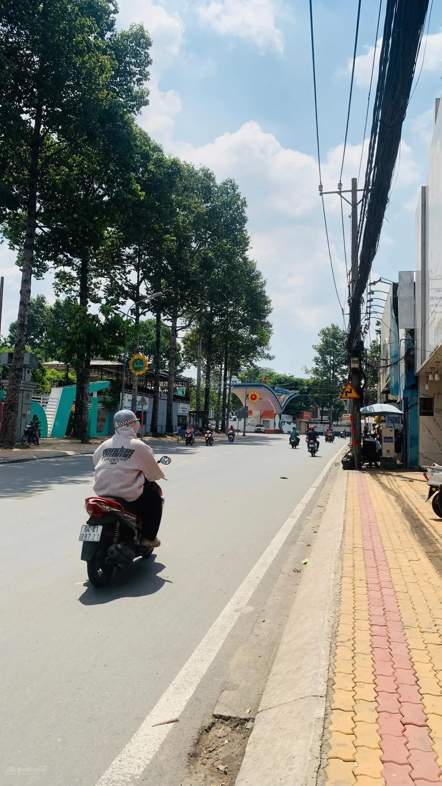 Nhà mới hẻm ô tô, đường nguyễn bá luật sát vincom, giá chỉ 8.2 tỷ