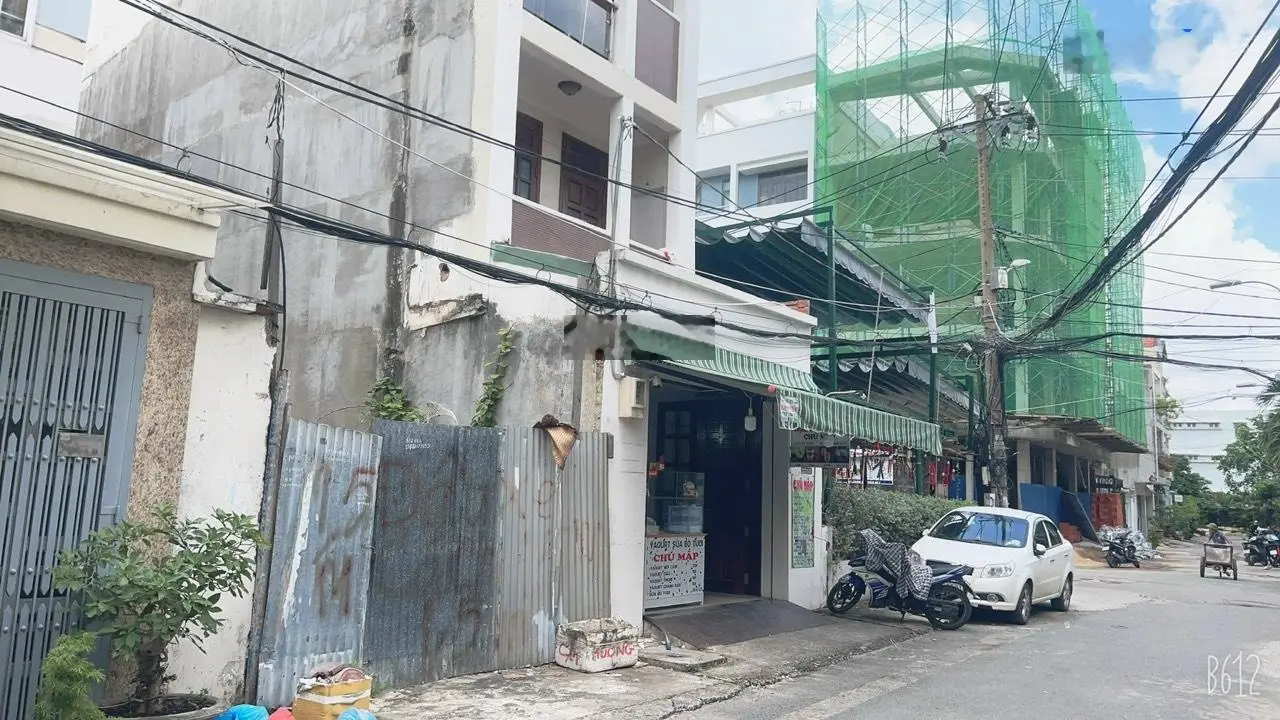 Bán nhà 1T 1L, HXT đường D5, CN 128m2, vị trí đẹp, giá chỉ 14,5 tỷ TL LH 0901 291 ***