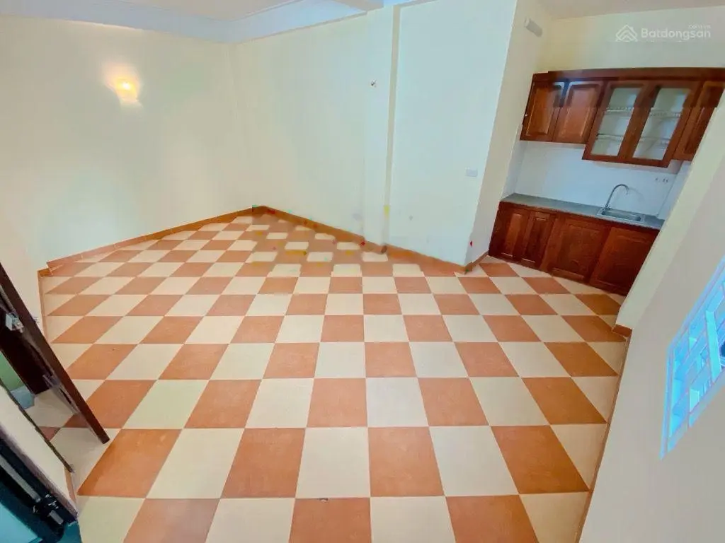 Bán nhà 45m2 x 5 tầng, 6 ngủ khép kín, ngõ phố Minh Khai, giá 7.95 tỷ