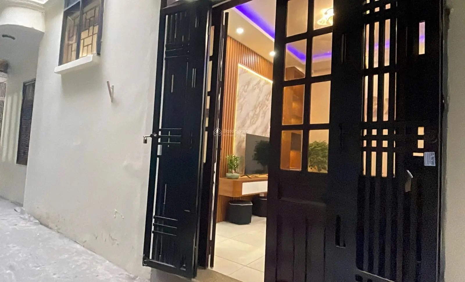 Bán nhà 5 tầng dân xây, 41m2,đường Hoàng Văn Thái, Thanh Xuân, lô góc 2 mặt tiền, thoáng xung quanh