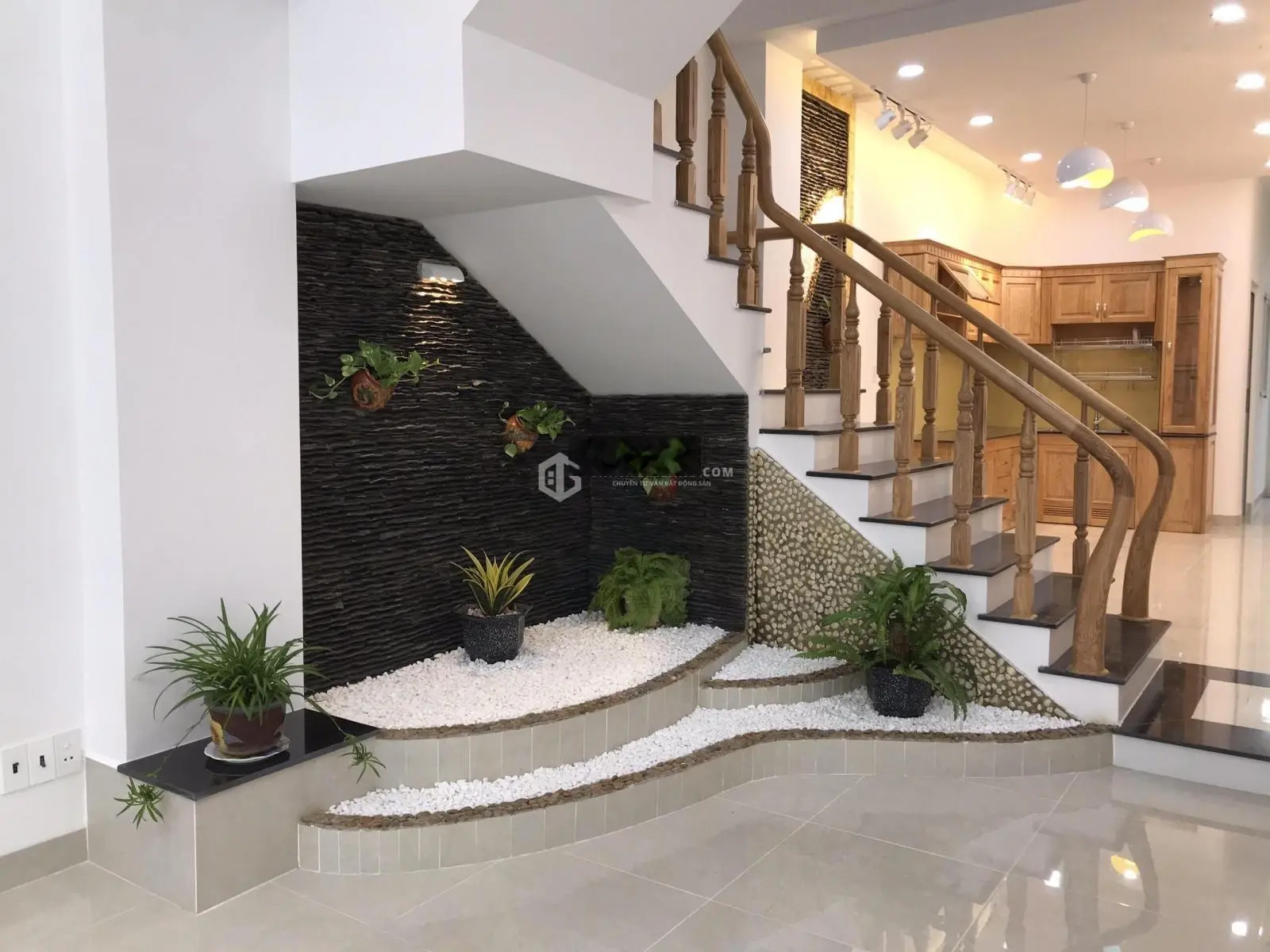 Bán nhà 1T2L nở hậu mới xây - P7 - sổ hoàn công - giá cực tốt - số lượng có hạn