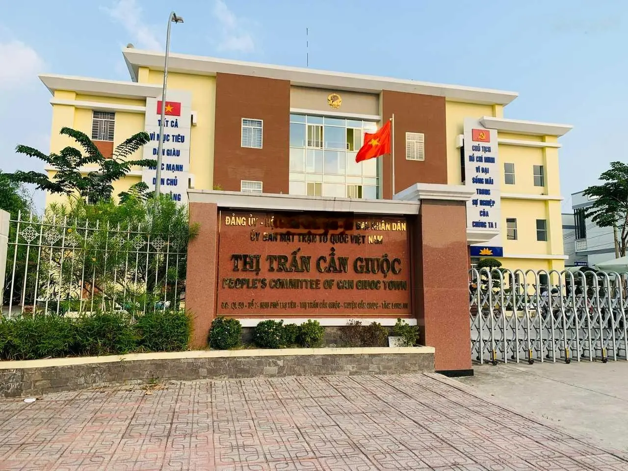 BÁN GẤP TRẢ NỢ 233M2 THỔ CƯ Góc @ mặt tiền QUỐC LỘ 50 ĐÔ THỊ CẦN GIUỘC