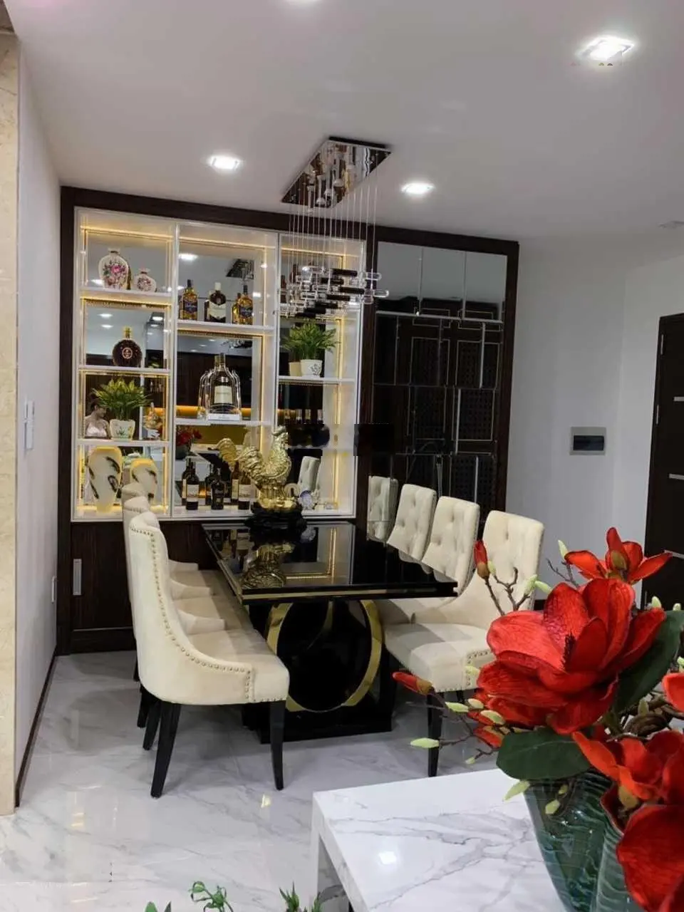 Bán Gấp Căn Hộ chung cư celadon Quận tân phú DT 88m2 2pn 2wc Giá 5,7ty LH 0907 909 *** Hùng