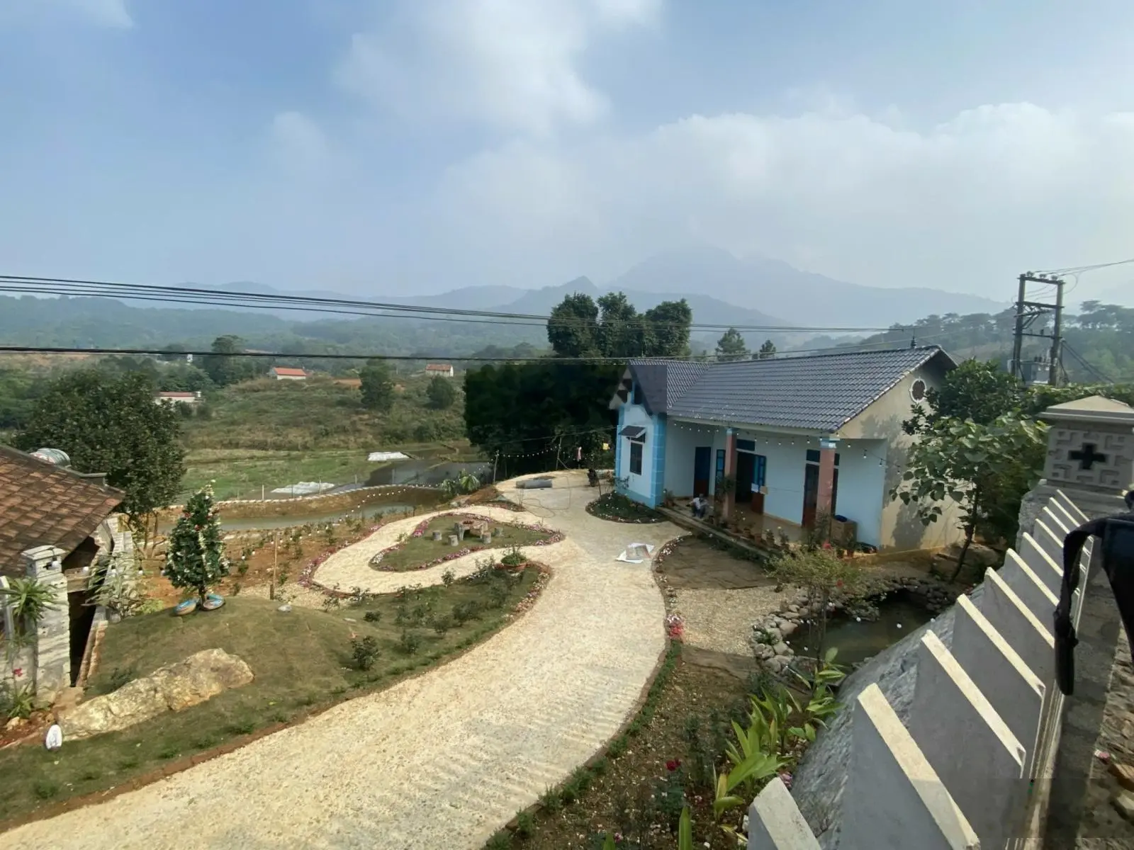 Gia đình cần bán nhanh khuôn viên biệt thự nhà vườn 1440m thôn hợp Sơn xã ba vì huyện ba vì hà nội