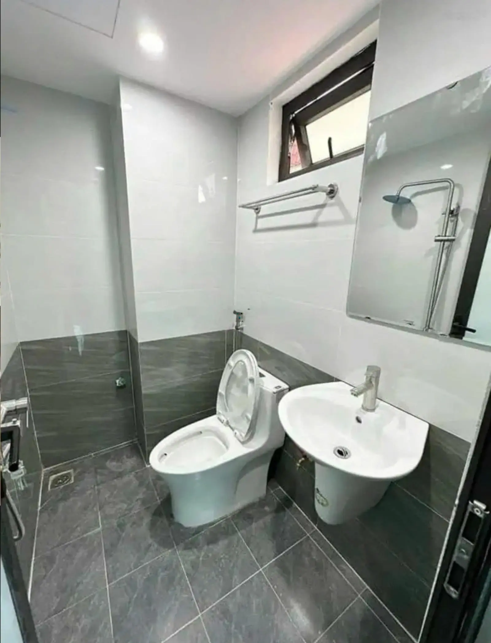 Nhà đẹp đường Phan Xích Long, Q. Phú Nhuận, 55m2 nhỉnh 3 tỷ 320, sổ hồng riêng