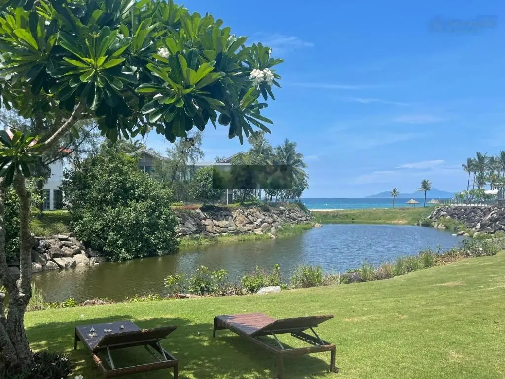 Bán gấp căn biệt thự Ocean Villas 5sao ven biển Đà Nẵng, 600m hồ bơi sân vườn ĐÃ CÓ SỔ giá chỉ 2xtỷ