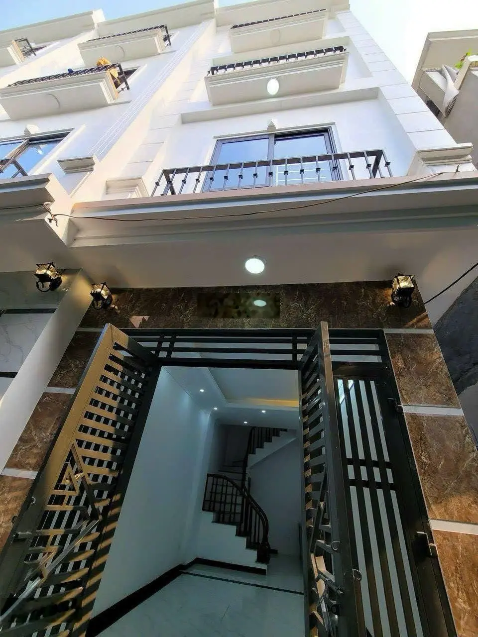 Bán nhà lô góc 30m, 3.1 tỷ, Đông La, ra Đô nghĩa- Yên Nghĩa 4 phút.