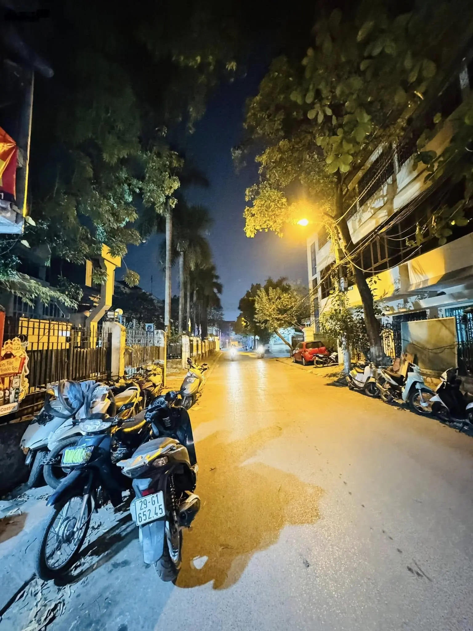 Bán nhà mặt phố Phan Đình Giót, Phương Liệt, Thanh Xuân 25 m2, nhỉnh 6 tỷ, kinh doanh - rất hiếm