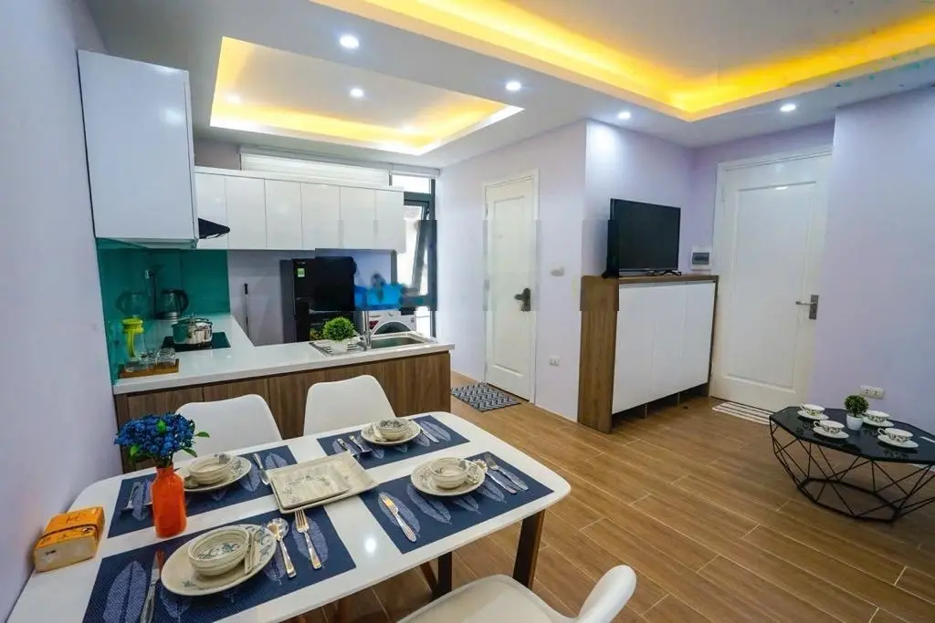 Nhà - Ngọc Thụy, Lô góc 3 thoáng , nở hậu , Kinh doanh, ô tô dừng đỗ ngày đêm, dòng tiền ổn định