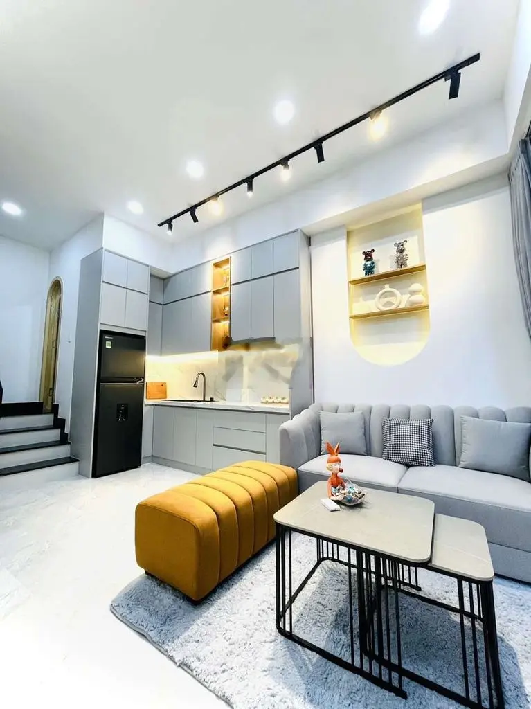 NHÀ ĐẸP Ở LIỀN, BÌNH THẠNH 35M2, HẺM TRƯỚC NHÀ RỘNG NHƯ CÁI SÂN,GẦN MT