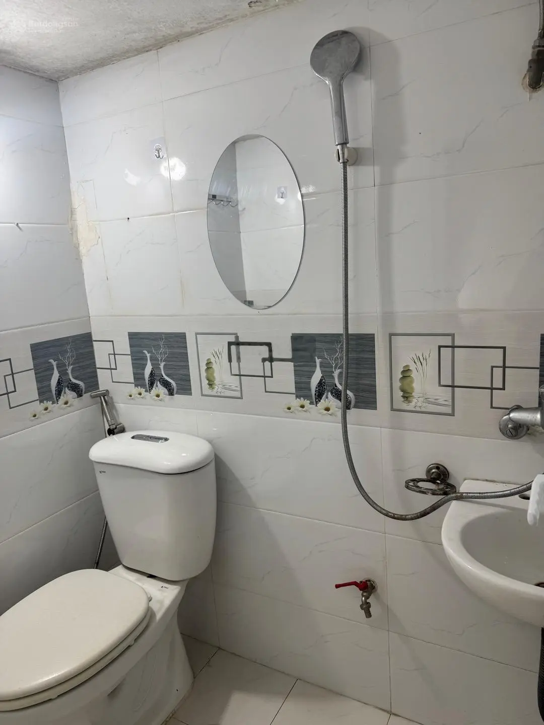 Bán nhà siêu hiếm Khương Đình 25/33m 3 tầng ngõ thông giá 4.2 tỷ sđcc