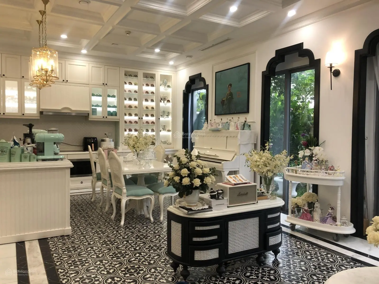Garden Villa sân vườn - 3 phòng ngủ + 1 maid - DT 254m2 - giá 38 tỷ - full nội thất indochine