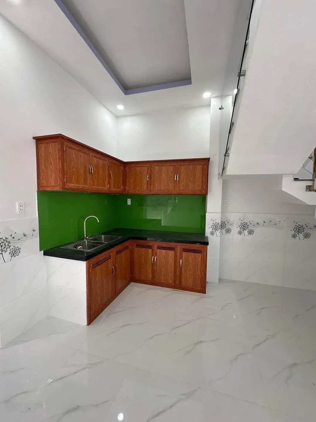 Nhà lầu trệt MT Nguyễn Đức Thiệu, P. Dĩ An kinh doanh mua bán tốt