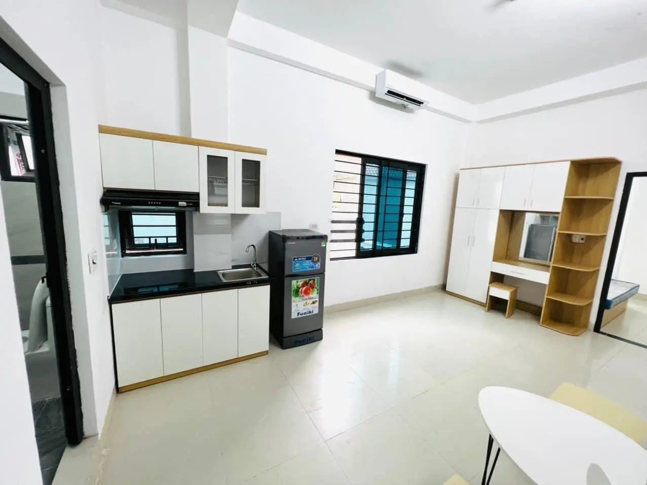 Cần bán luôn CCMN ngõ 111 Triều Khúc 48m2, 8 phòng full đồ giá nhỉnh 7 tỷ lh 0988 291 ***